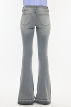 Load image into Gallery viewer, LT.GRAY HEM FLARE DENIM
