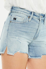 Load image into Gallery viewer, LT WASH DENIM FRAY SHORTS
