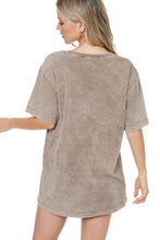 Load image into Gallery viewer, WORLD TOUR GRAPHIC TEE
