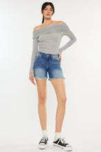 Load image into Gallery viewer, HIGH RISE FRAY HEM SHORTS
