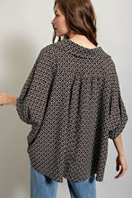 Load image into Gallery viewer, GEOMETRIC DOLMAN BUTTON UP
