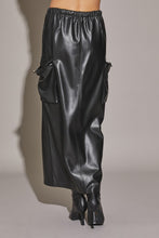 Load image into Gallery viewer, BLK PLEATHER CARGO SKIRT
