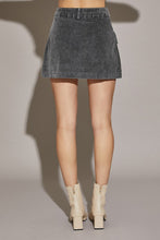 Load image into Gallery viewer, CORDUROY CARGO MINI SKIRT
