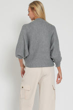 Load image into Gallery viewer, HEATHER GRAY KNIT SWEATER
