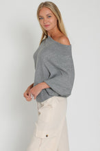 Load image into Gallery viewer, HEATHER GRAY KNIT SWEATER
