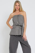 Load image into Gallery viewer, BELTED STRAPLESS TOP
