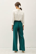 Load image into Gallery viewer, CRINKLE WIDE LEG PANT-EMERALD GREEN
