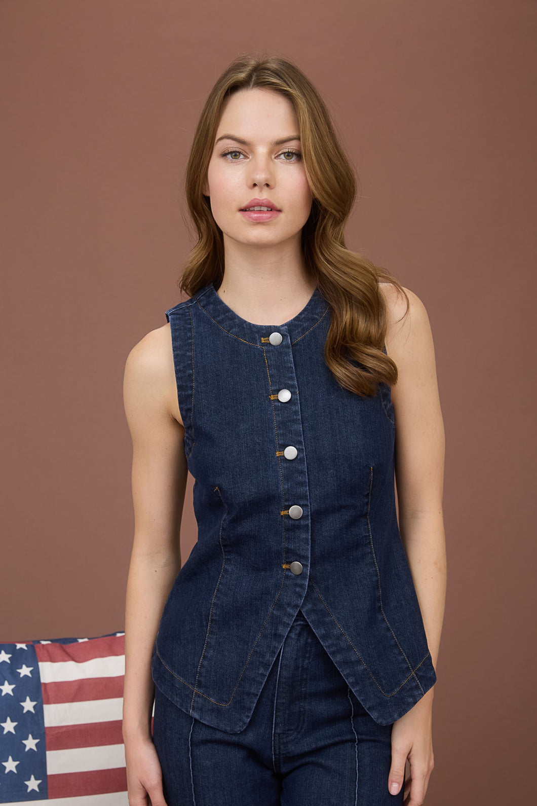 DENIM BUTTON DOWN VEST