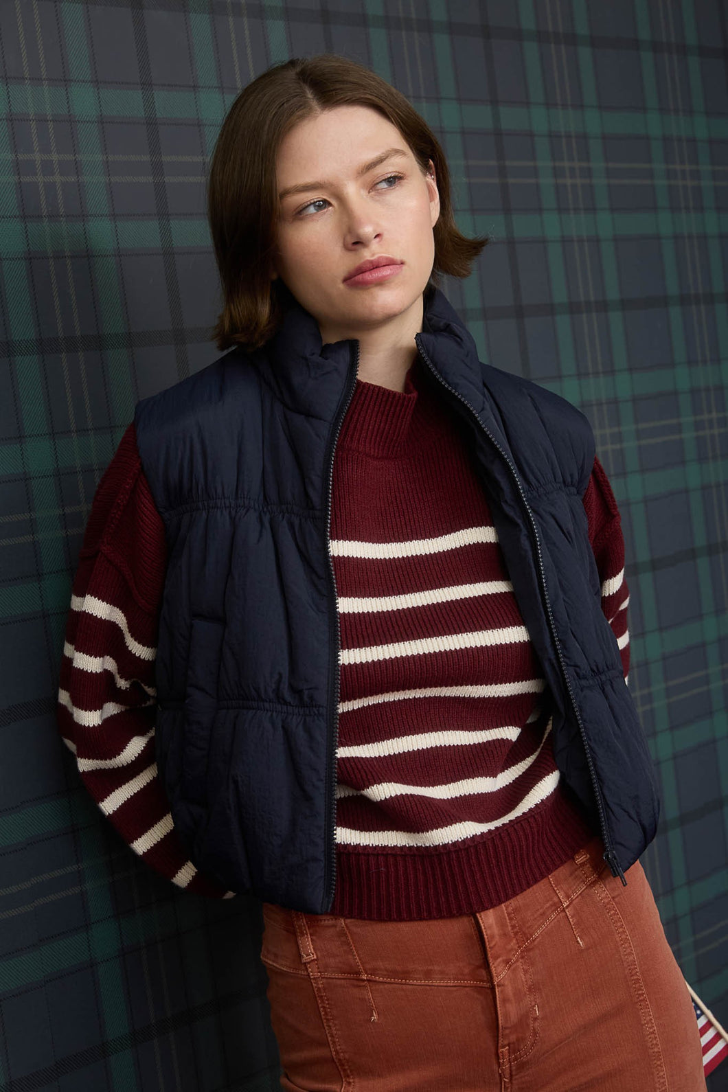 ZIP UP CROPPED PUFFER VEST