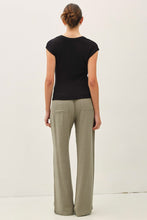 Load image into Gallery viewer, RIBBED SCOOPED NECK BLACK TOP
