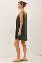 Load image into Gallery viewer, V-NECK KNIT DRESS

