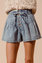 Load image into Gallery viewer, DRAWSTRING DENIM FLARE SHORTS
