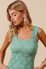 Load image into Gallery viewer, FLORAL JAQUARD TANK TOP
