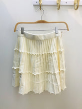 Load image into Gallery viewer, PLEATED SWEATER SKIRT
