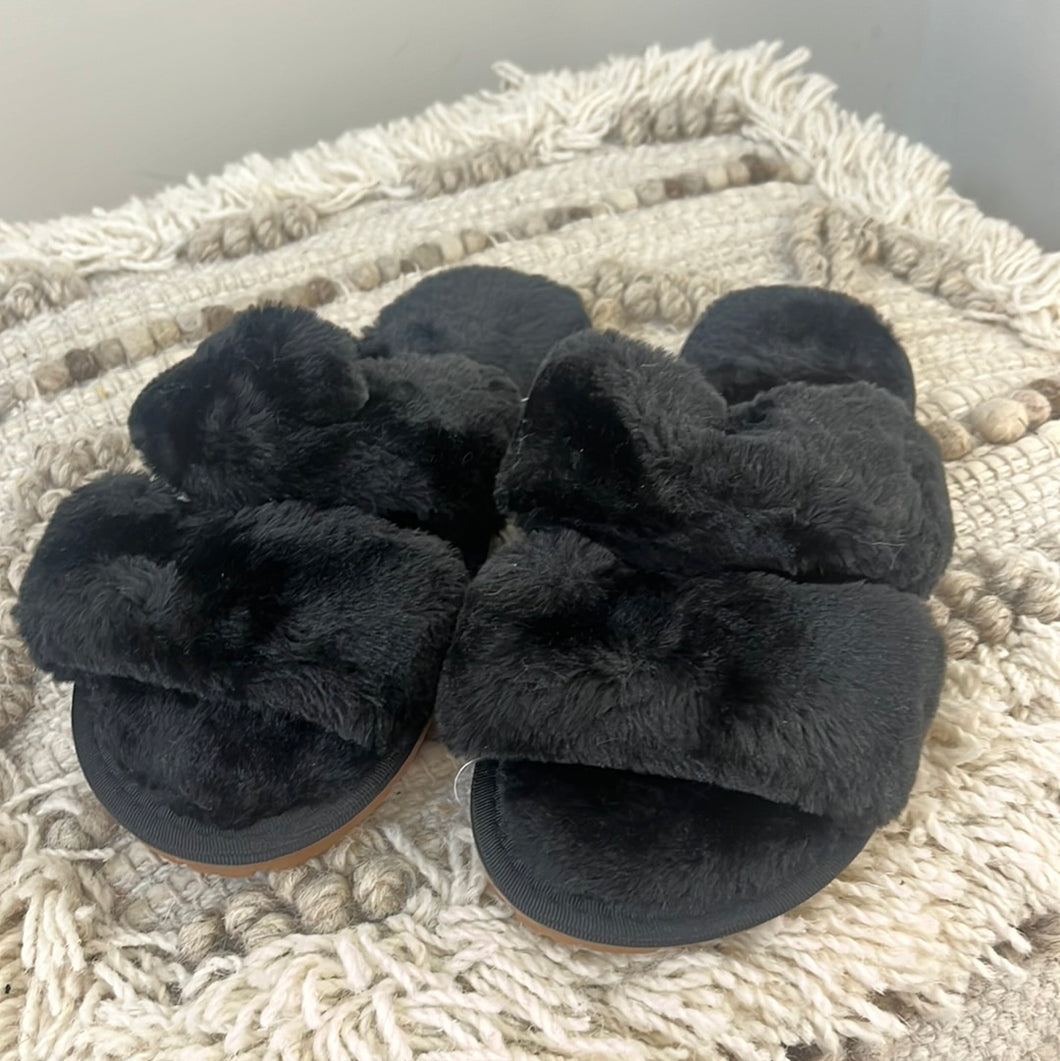 BLACK DOUBLE STRAP SLIPPERS