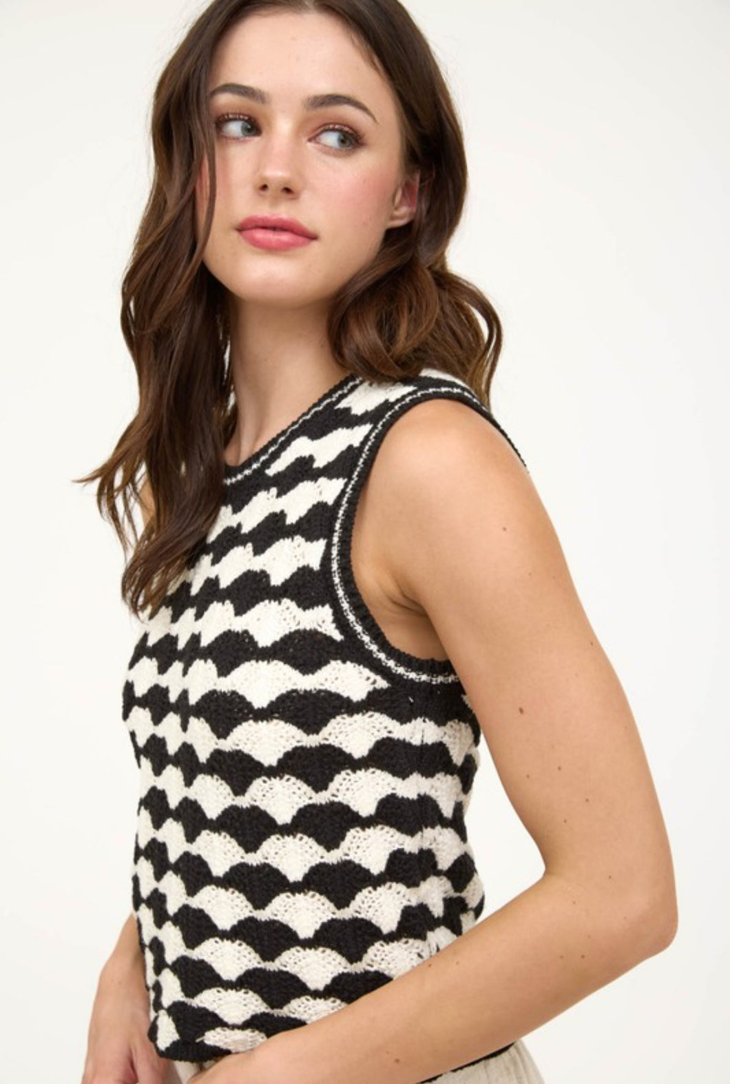 SCALLOPED TANK