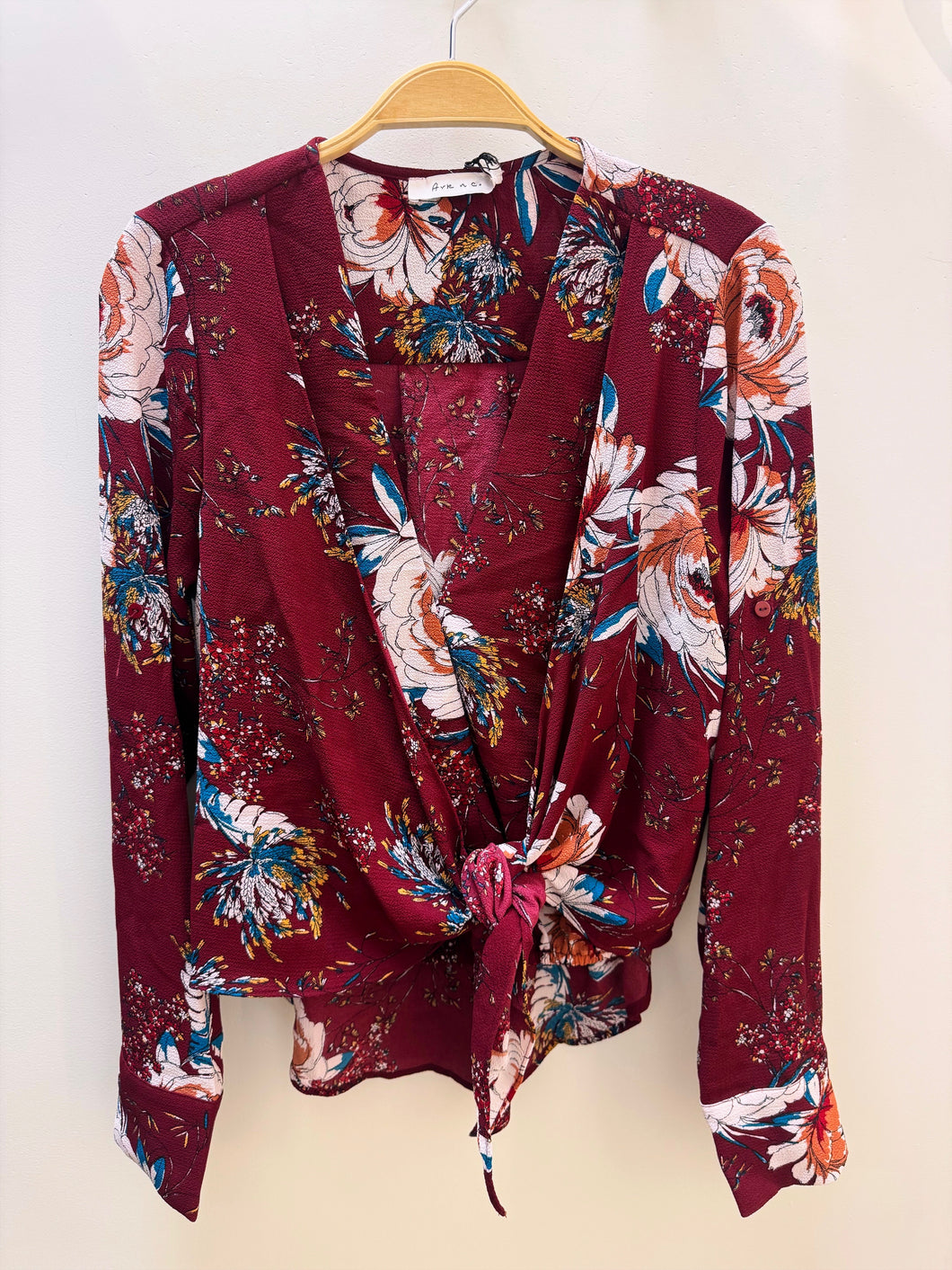BLOOM & TIE TOP