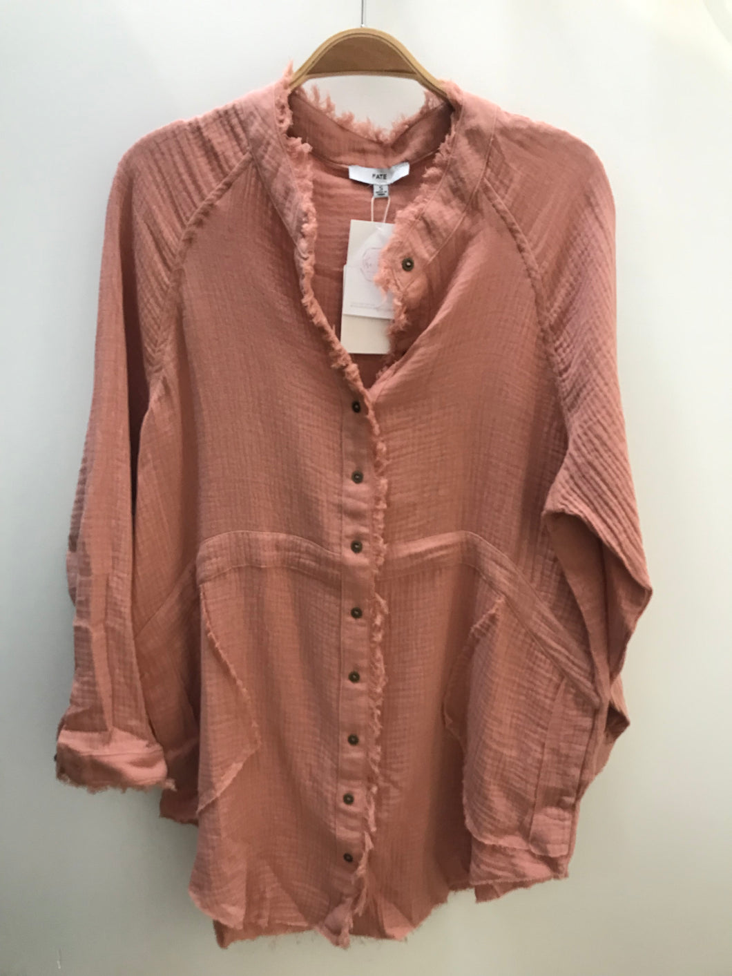 GAUZE BUTTON DOWN W/ DISTRESSED COLLAR