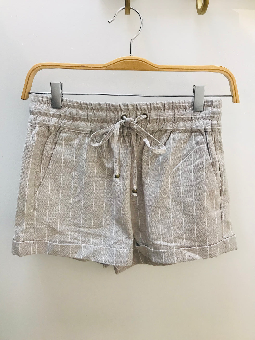 TAUPE PINSTRIPE SHORTS