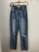 Load image into Gallery viewer, HIGH RISE STRAIGHT DENIM
