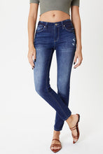 Load image into Gallery viewer, HIGH RISE BUTTON FLY SKINNY JEANS
