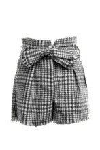 Load image into Gallery viewer, HOUNDSTOOTH FRAY HEM SHORT
